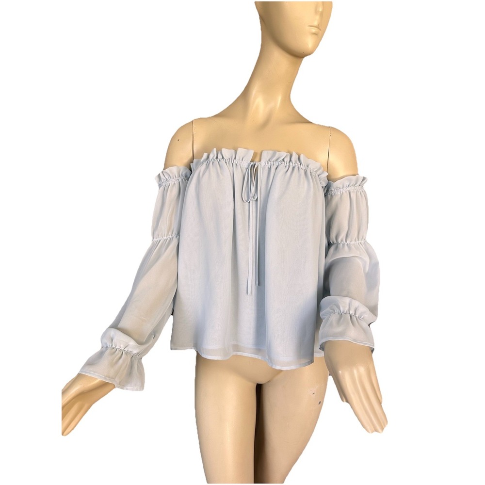 NWT VINCE CAMUTO Spring Romance Top Blouse Chalk Blue Feminine Dainty Flowy XS